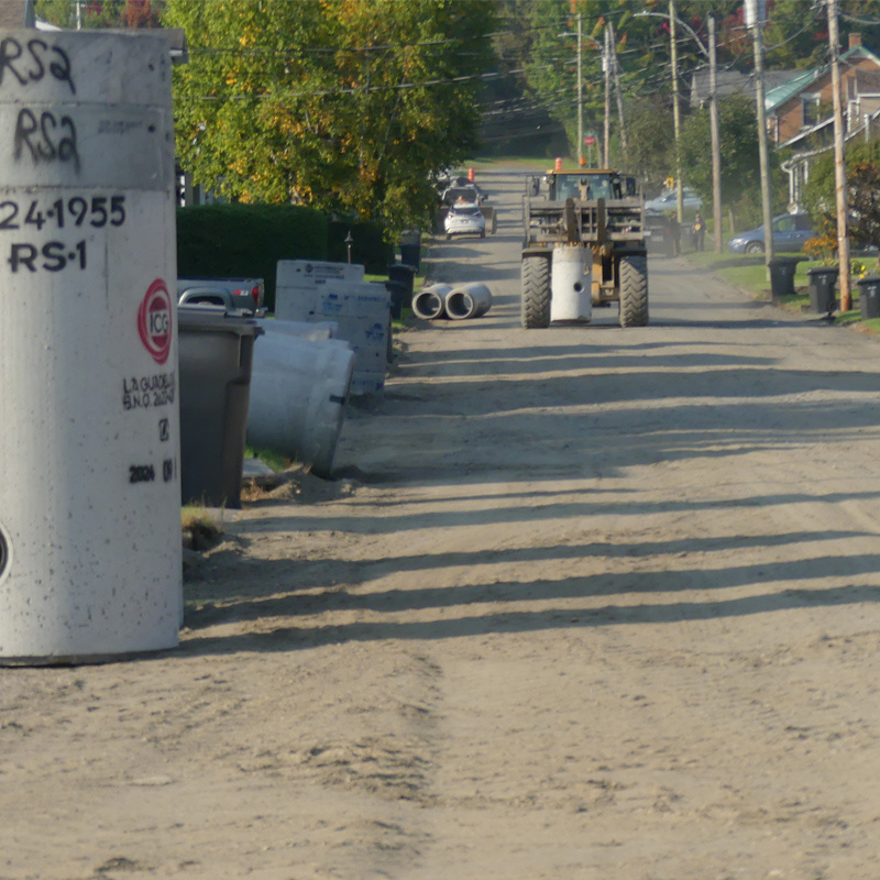 Ville de Saint-Georges informe que des travaux de réfection des services municipaux s’amorceront, ce mardi, sur la 22 Rue entre le boulevard Dionne et la 8e Avenue.